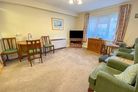 1 bedroom retirement property for sale, Allington Court, Outwood Common Road, Billericay CM11