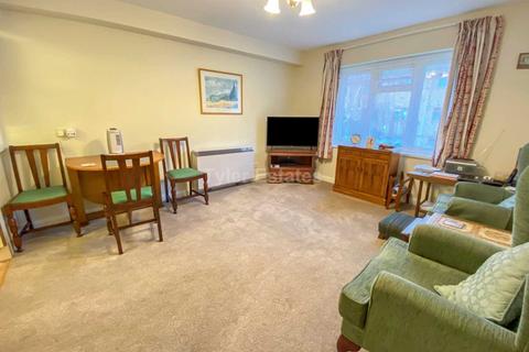 1 bedroom retirement property for sale, Outwood Common Road, Billericay CM11