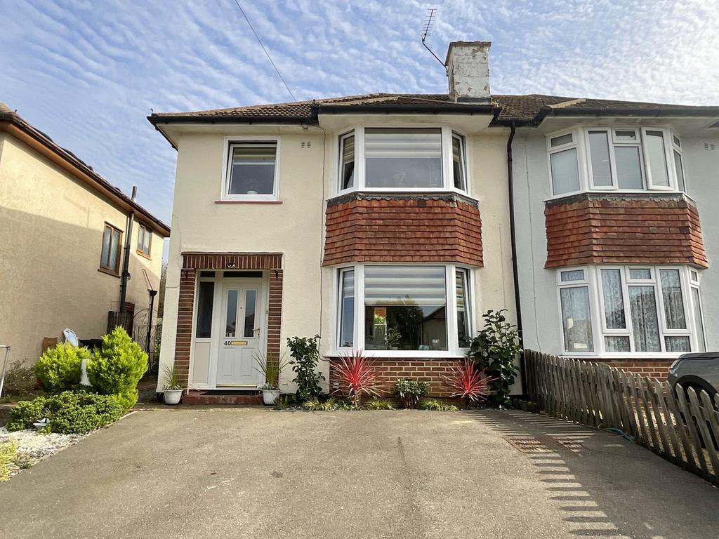 Worcester Road, Maidstone, ME15 3 bed semidetached house for sale £