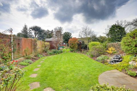 205 Kidmore Road, Caversham, Reading, RG4 7NW
