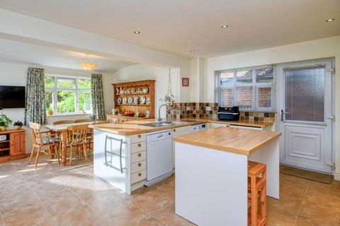 205 Kidmore Road, Caversham, Reading, RG4 7NW