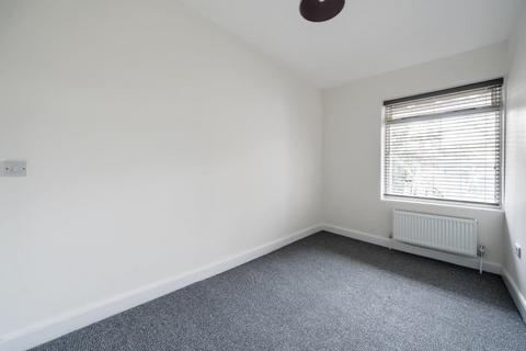 1 bedroom apartment to rent, Buckingham Road,  Aylesbury,  HP19