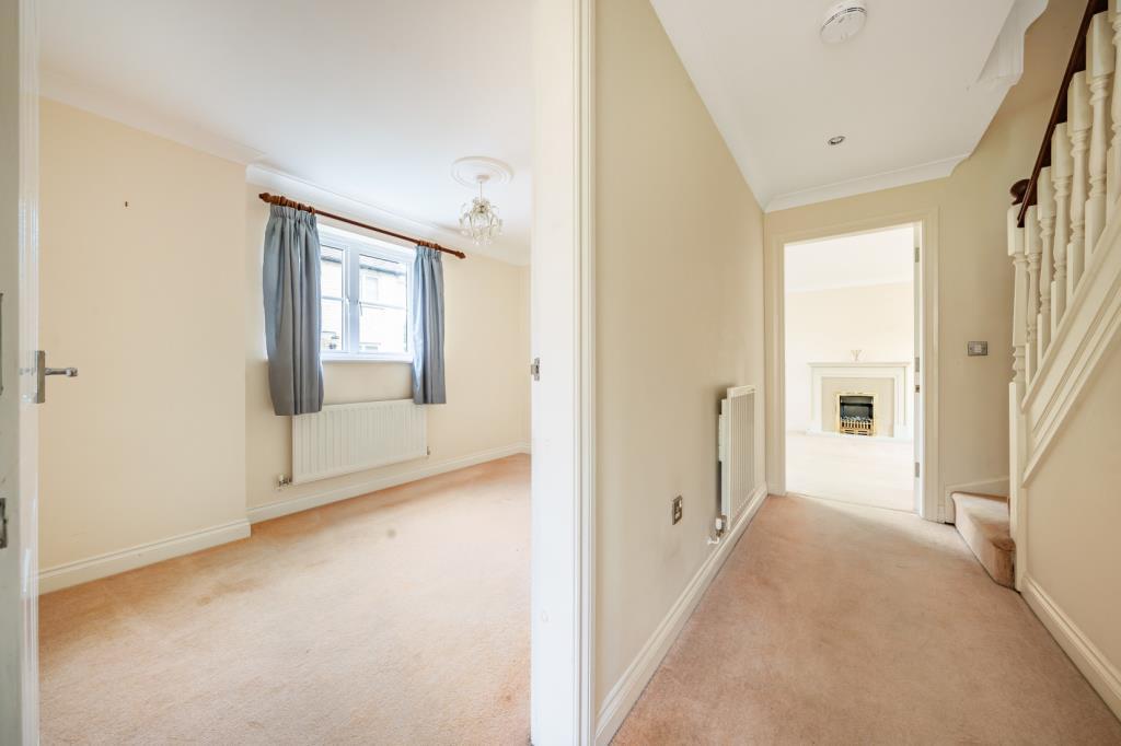 Shilton Park, Carterton, Oxfordshire, OX18 5 bed semidetached house