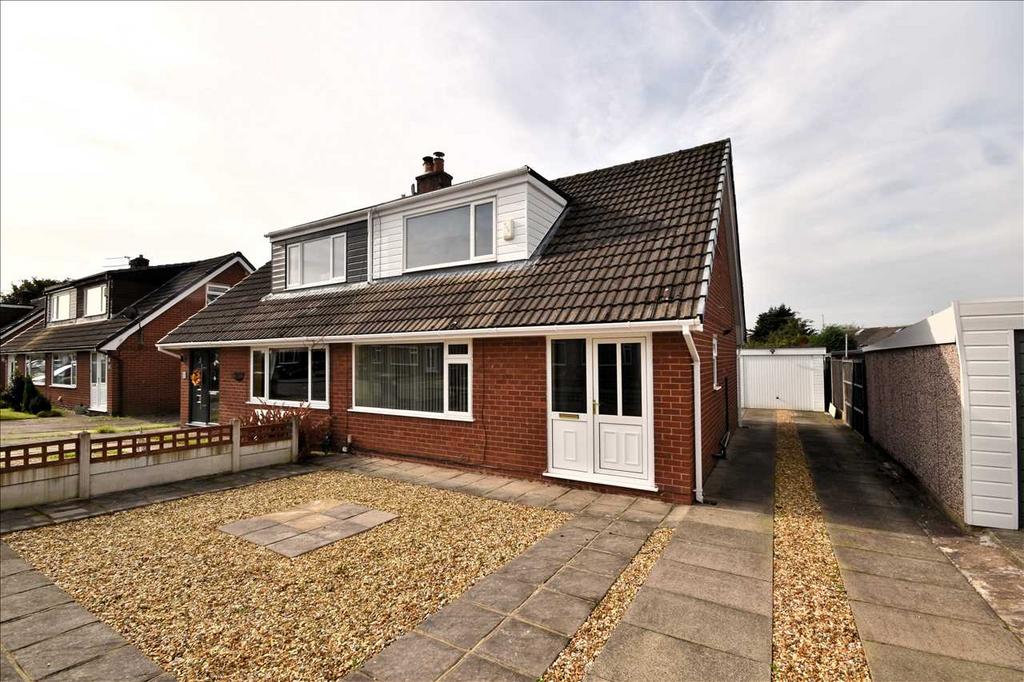 Mallom Avenue, Euxton, Chorley 3 bed semidetached house £220,000