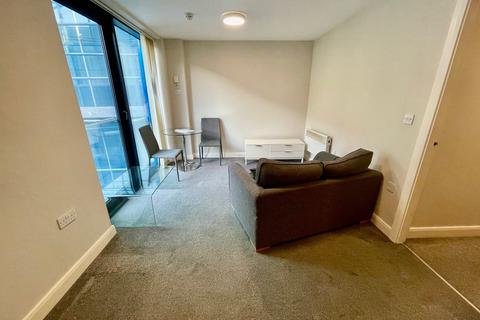 2 bedroom flat to rent, Skinner Lane, Leeds, West Yorkshire, UK, LS7