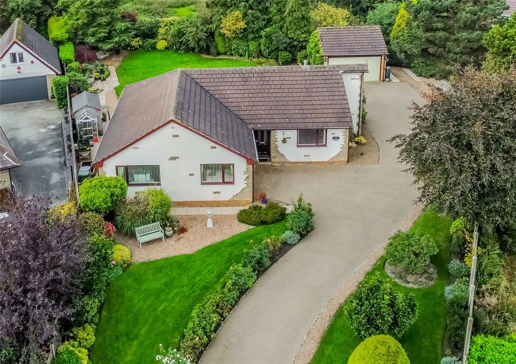 Moorhouse Drive, Birkenshaw... 3 bed bungalow £530,000