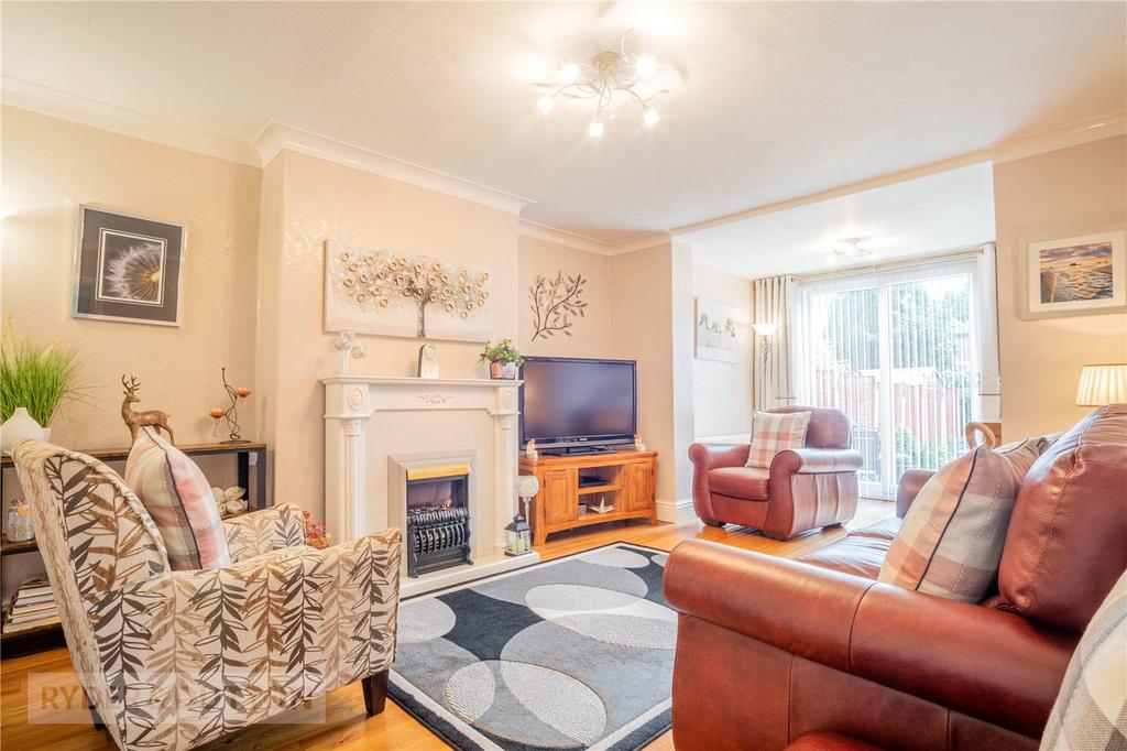 Whernside Avenue, Moston, Manchester... 3 bed semidetached house for