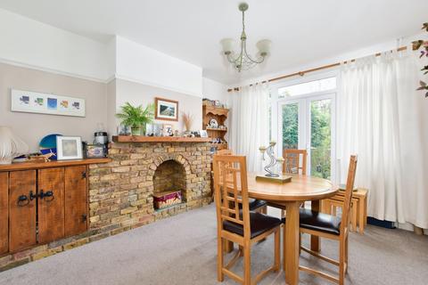 16 Talbot Avenue, Watford, WD19 4AX