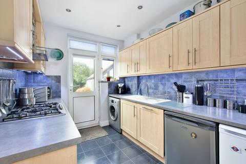16 Talbot Avenue, Watford, WD19 4AX