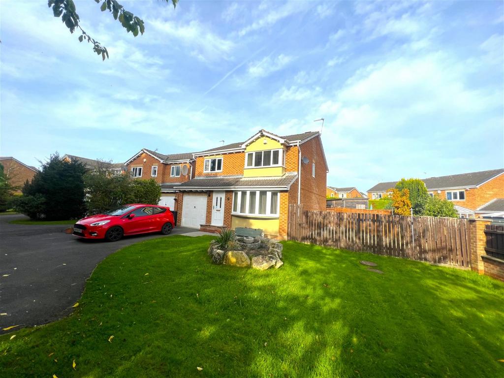 Water Royd Drive, Dodworth, Barnsley, S75 3QX 4 bed detached house to