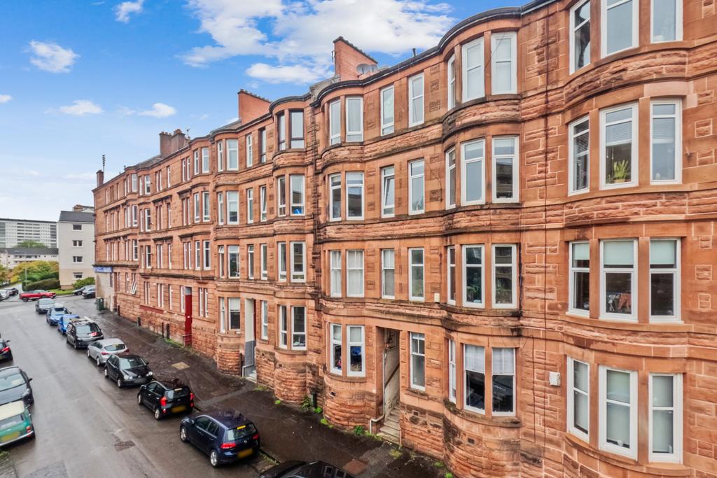 Laurel Street, Flat 3/2, Thornwood, Glasgow, G11 7RD 1 bed apartment