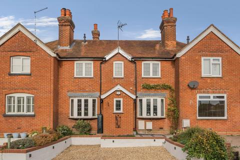 2 bedroom terraced house for sale, Brooklands Road, Farnham, Surrey, GU9