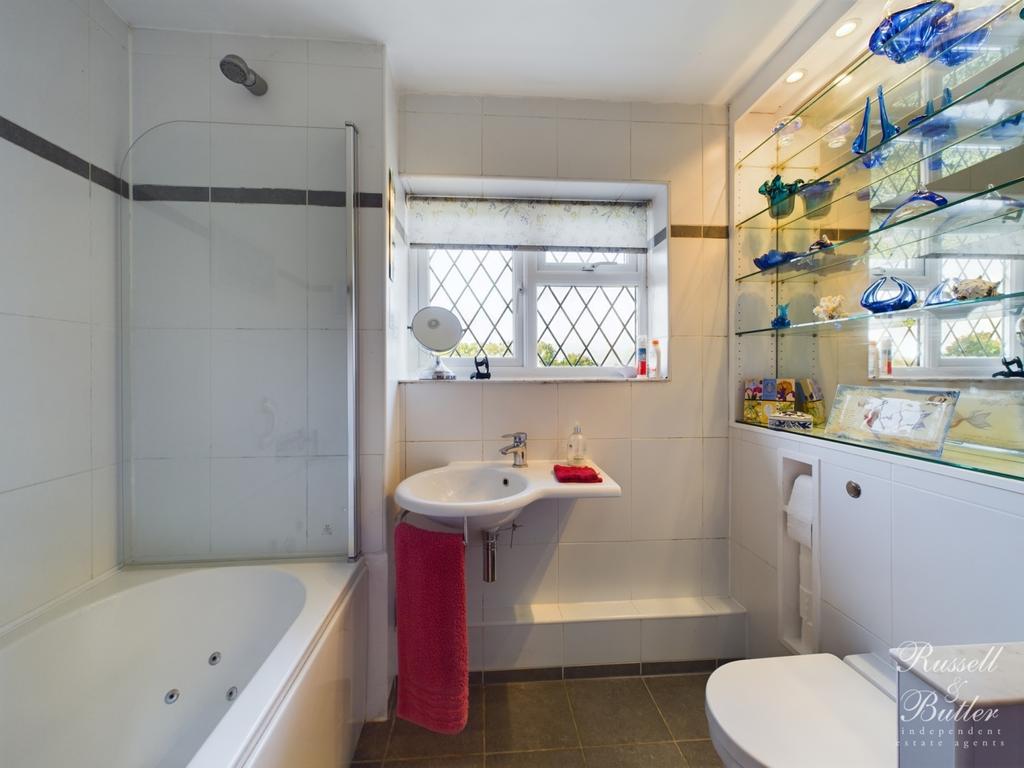 Cam02127 g0 pr0057 still019