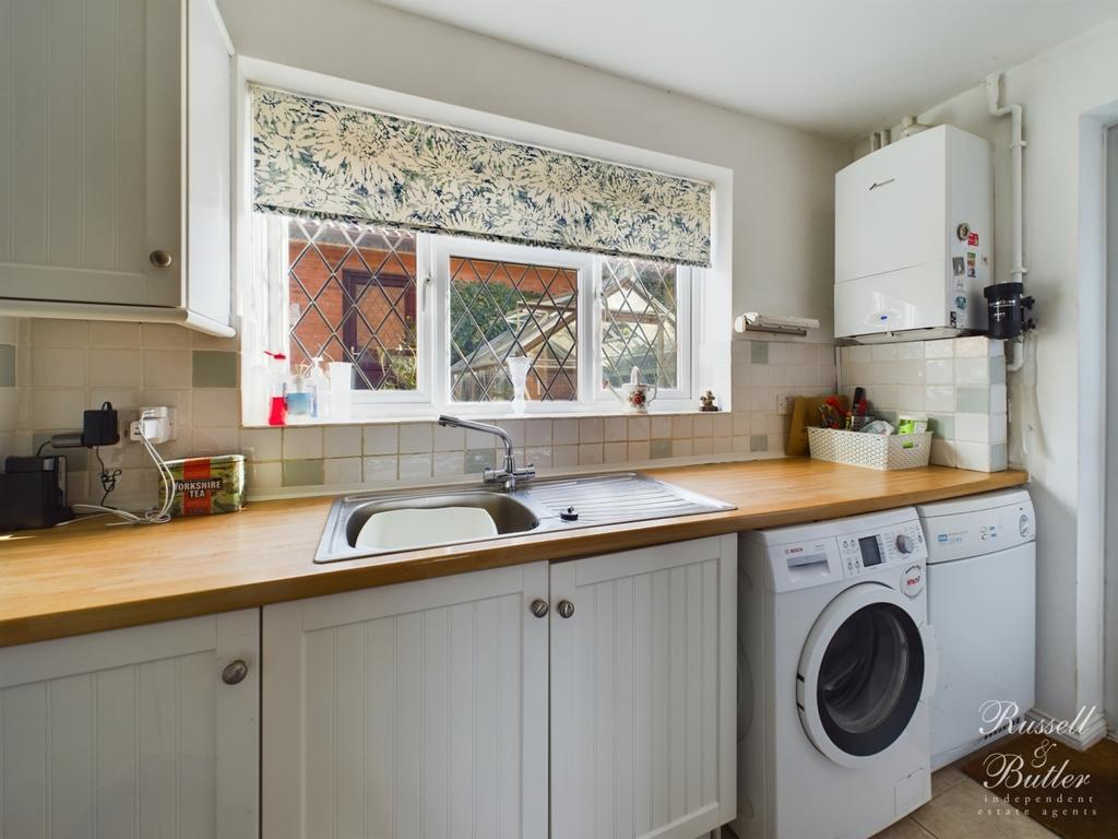 Cam02127 g0 pr0057 still014