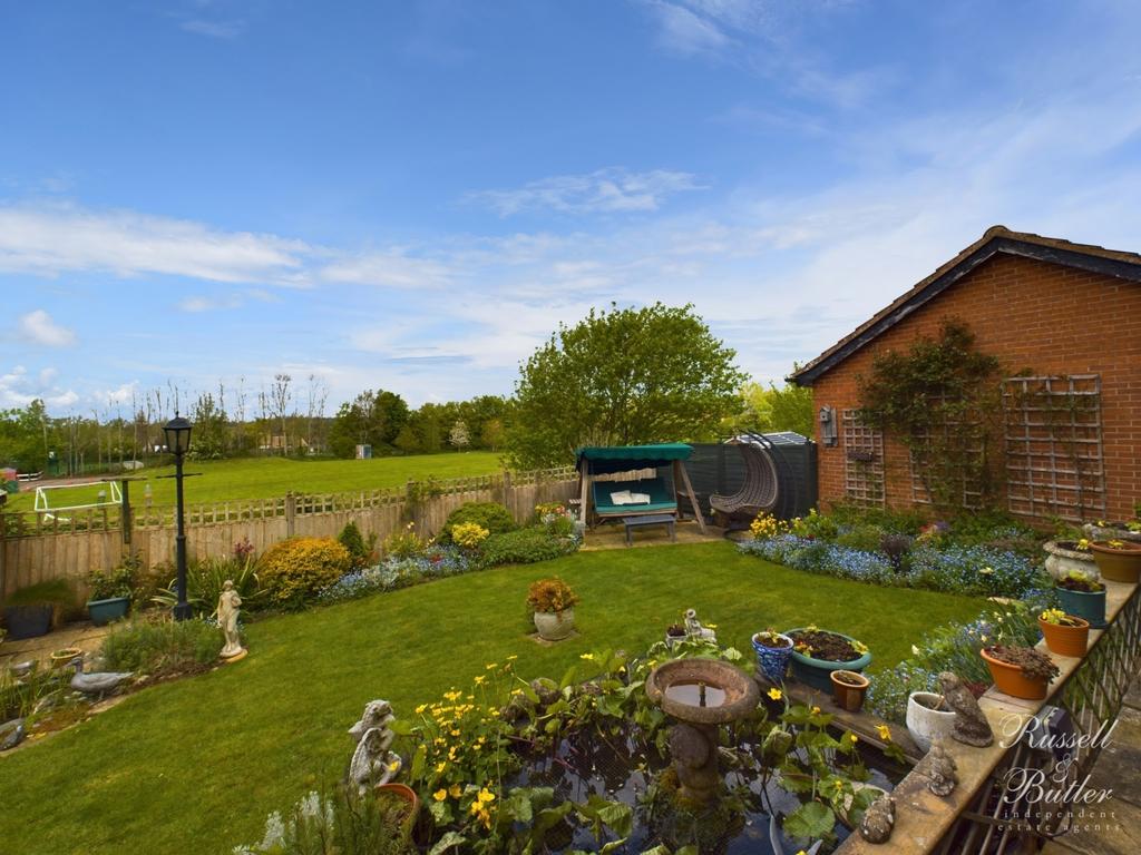 Cam02127 g0 pr0141 still014