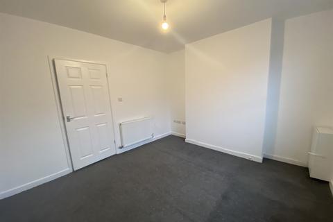 2 bedroom terraced house to rent, Albert Avenue, Bobbersmill, NG8 5BE