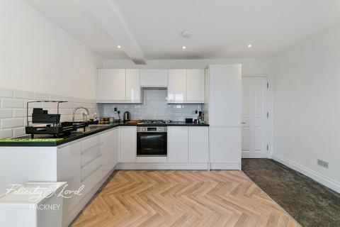 Flat 4, 115 Downs Road, London, E5 8DA