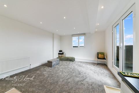Flat 4, 115 Downs Road, London, E5 8DA
