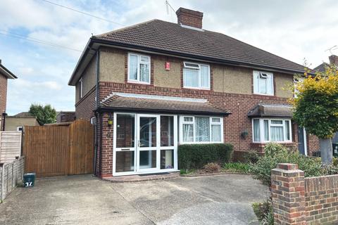 17 Kingston Crescent, Ashford, TW15 3NF