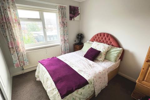 17 Kingston Crescent, Ashford, TW15 3NF