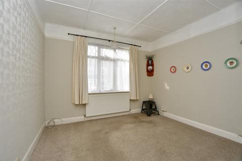 2 Alberta Road, Erith, DA8 3NA