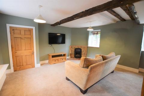 2 bedroom character property to rent, Alwyne Close, Oakham