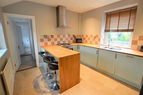 2 bedroom character property to rent, Alwyne Close, Oakham