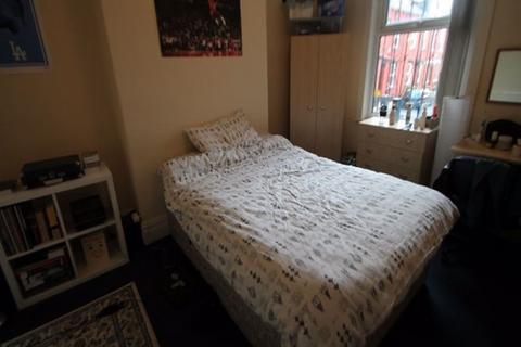 6 bedroom house to rent, Brudenell Road, Leeds