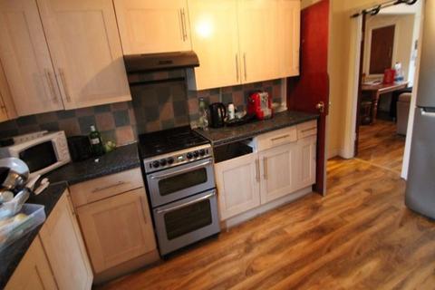 6 bedroom house to rent, Brudenell Road, Leeds
