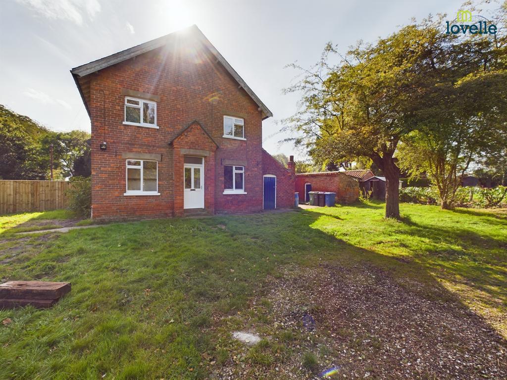 Market Rasen Road, Market Rasen, LN7 3 bed semidetached house £850