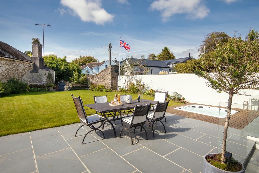 Bidders House rear garden