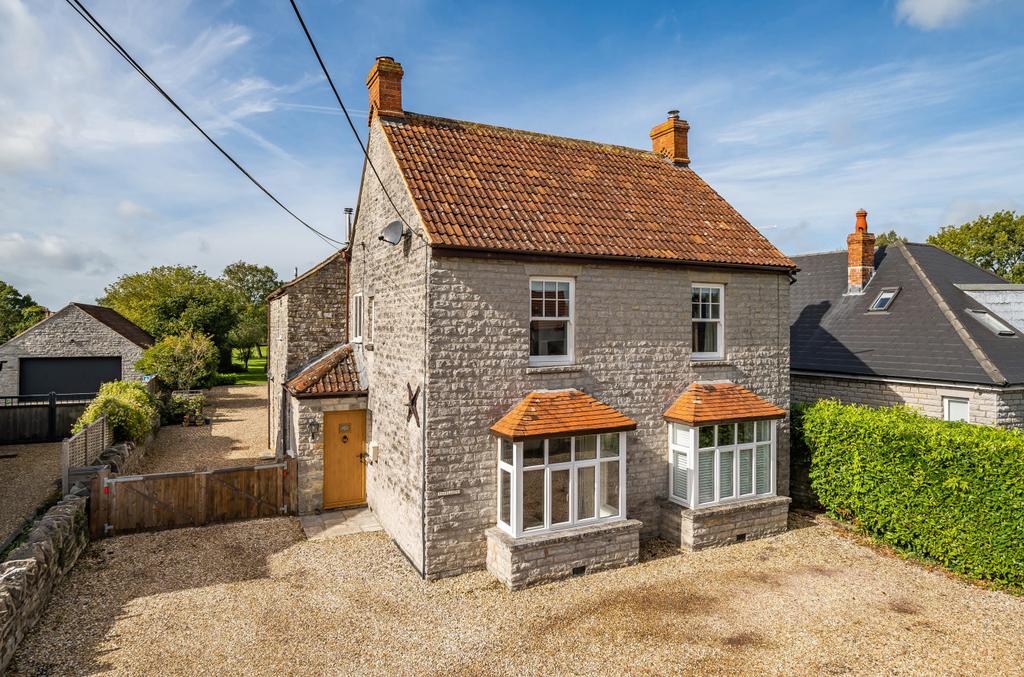 Barton Road, Keinton Mandeville... 5 bed detached house for sale £800,000