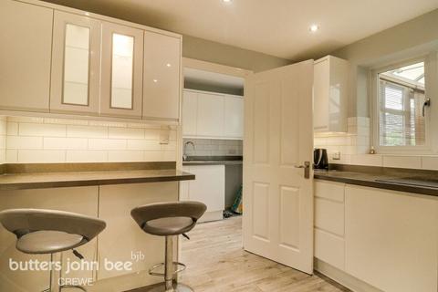 4 bedroom detached house for sale - James Atkinson Way, Crewe