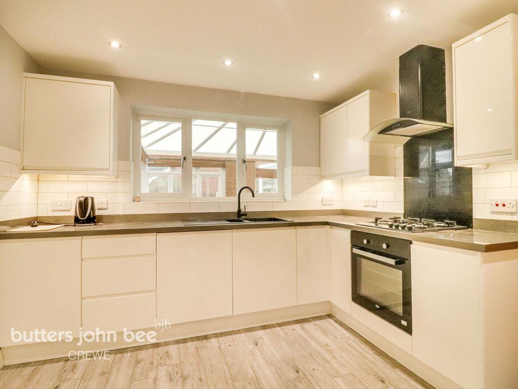 James Atkinson Way, Crewe 4 bed detached house £280,000