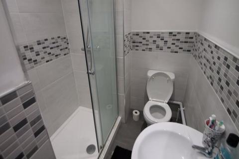 5 bedroom house to rent, Brudenell View, Leeds