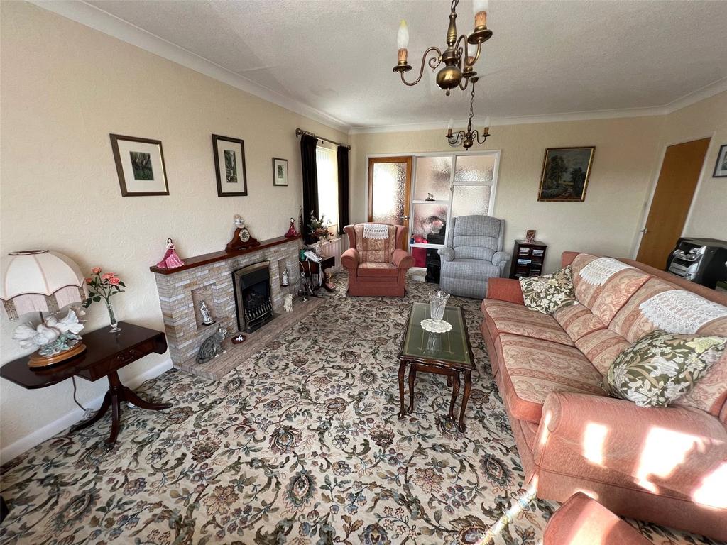 Pool Quay, Welshpool, Powys, SY21 3 bed bungalow for sale £375,000