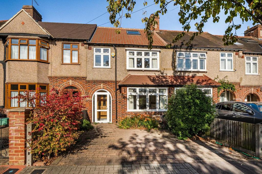 Rose Walk, West Wickham 4 bed terraced house £650,000