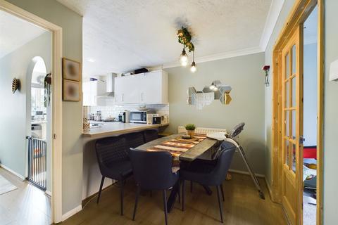 undefined, Walsh Avenue, Warfield, Berkshire, RG42