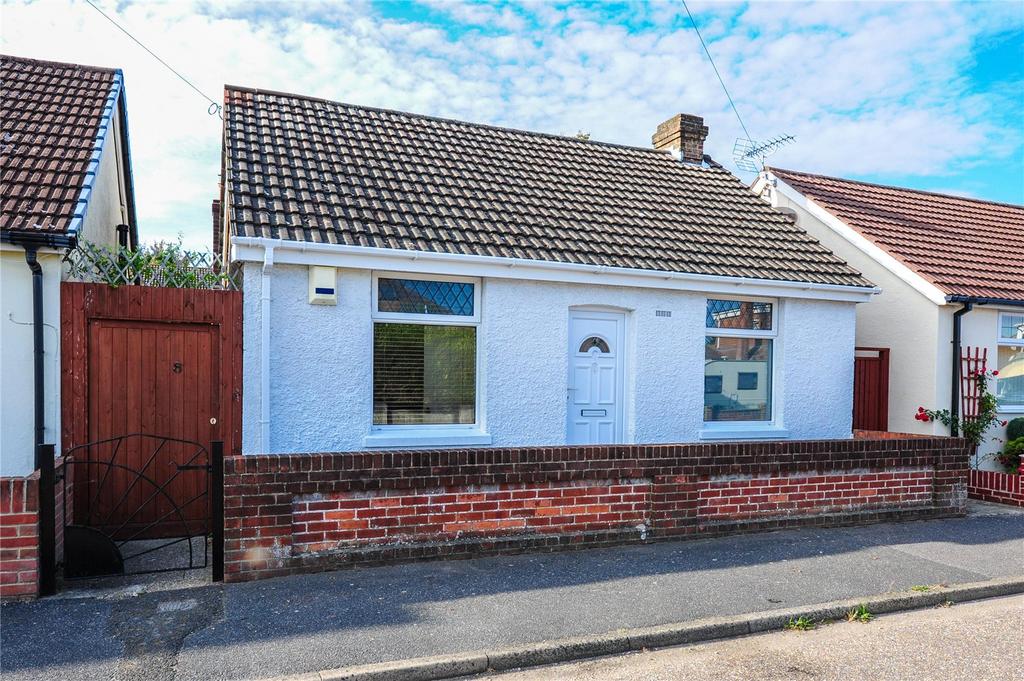 Hilda Road, Parkstone, Poole, Dorset, BH12 3 bed bungalow for sale £