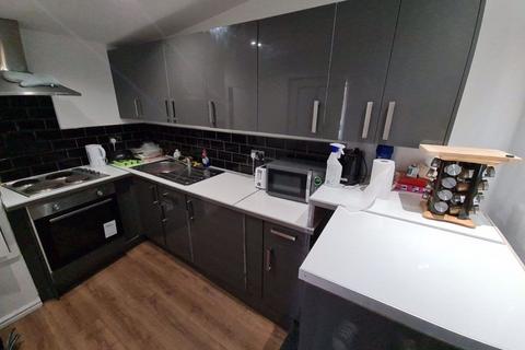 5 bedroom house to rent, Hanover Square, Leeds