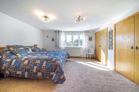 12, Oakwood Court Clews Lane, Bisley, Woking, GU24 9SJ