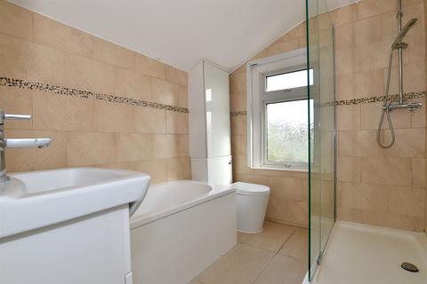 79 Springhead Road, Northfleet, Gravesend, DA11 9QZ