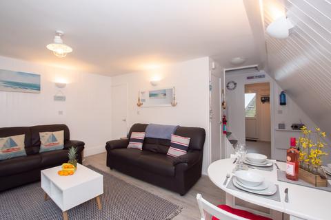 3 bedroom chalet for sale, Upper Street, Kingsdown CT14