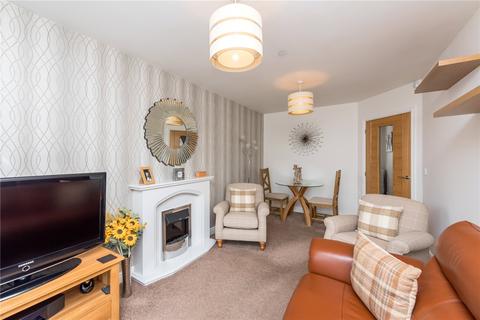 2 bedroom bungalow for sale - Renton Road, Oxley, Wolverhampton, West Midlands, WV10