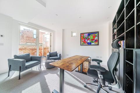 3 bedroom apartment for sale, Edgewood Mews, Finchley, N3