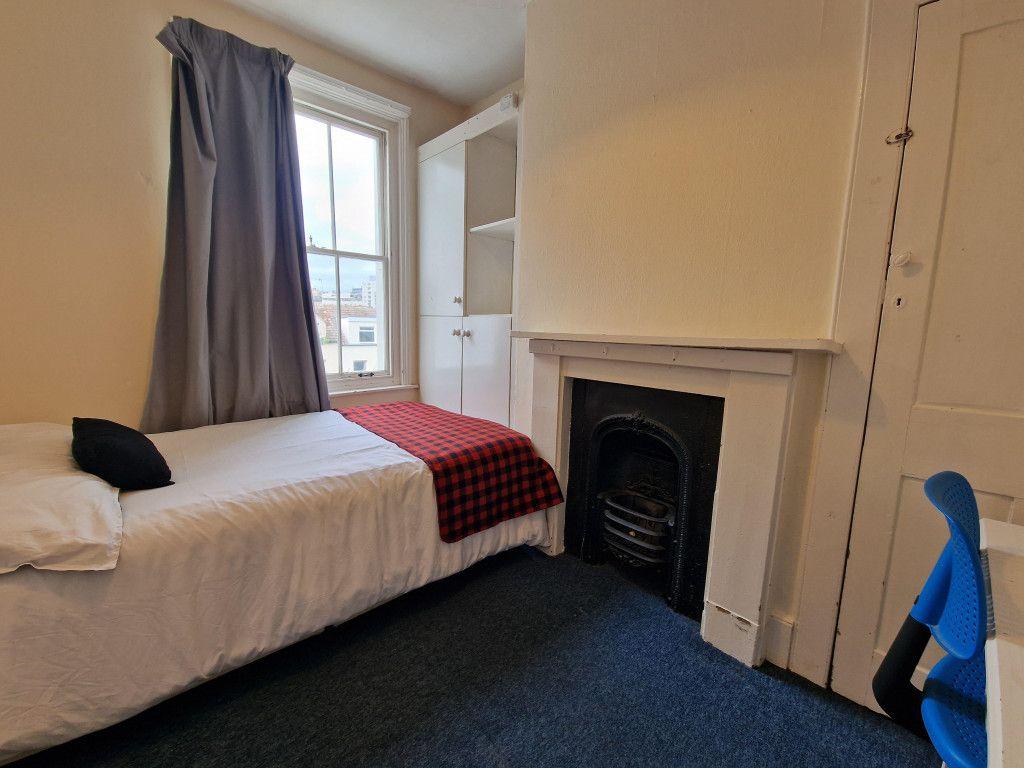 Stanley Road, BRIGHTON BN1 3 bed £1,780 pcm (£411 pw)