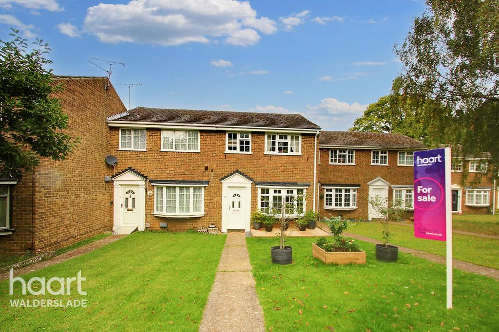 Badger Road, Chatham 3 bed terraced house for sale £300,000