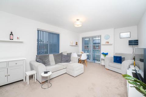 1 bedroom flat for sale, Pageant Avenue, NW9