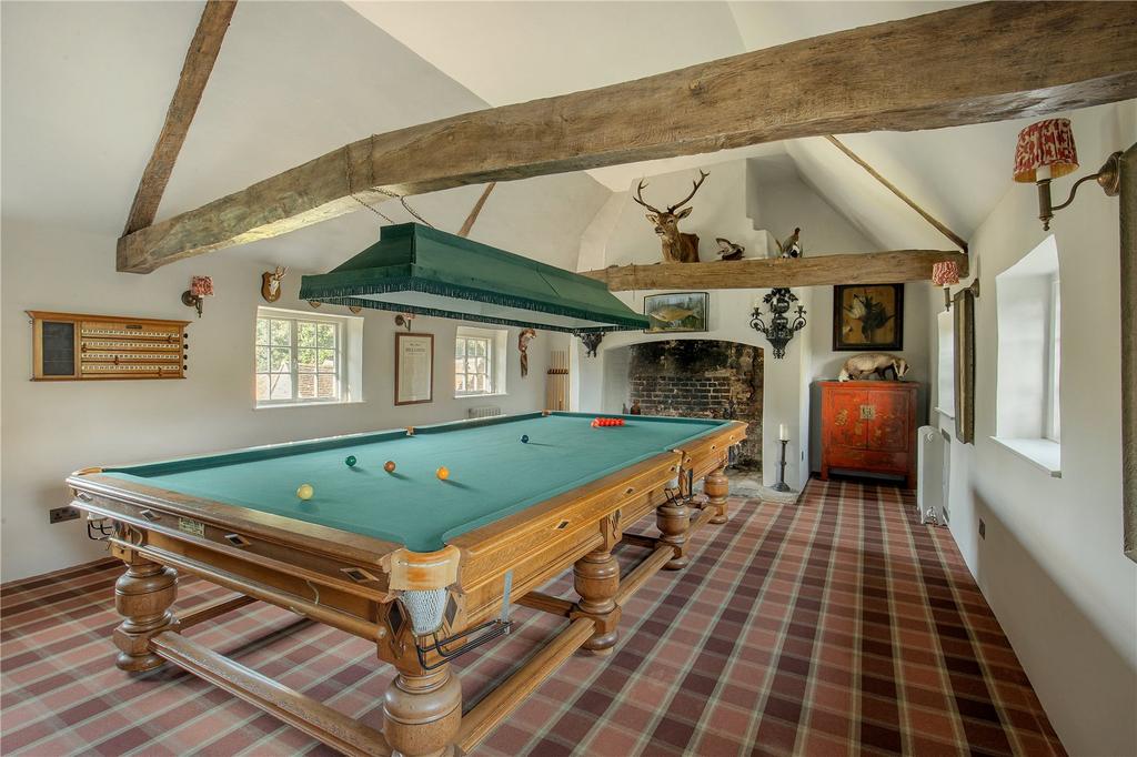 Games/Billiard Room