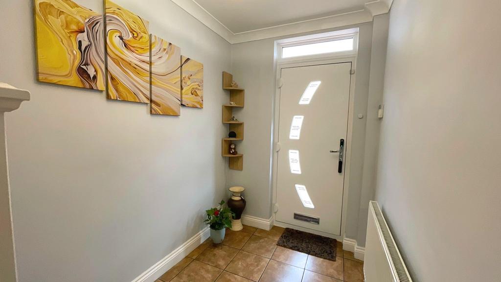 Salisbury Avenue, Slough, Berkshire... 3 bed semidetached house for